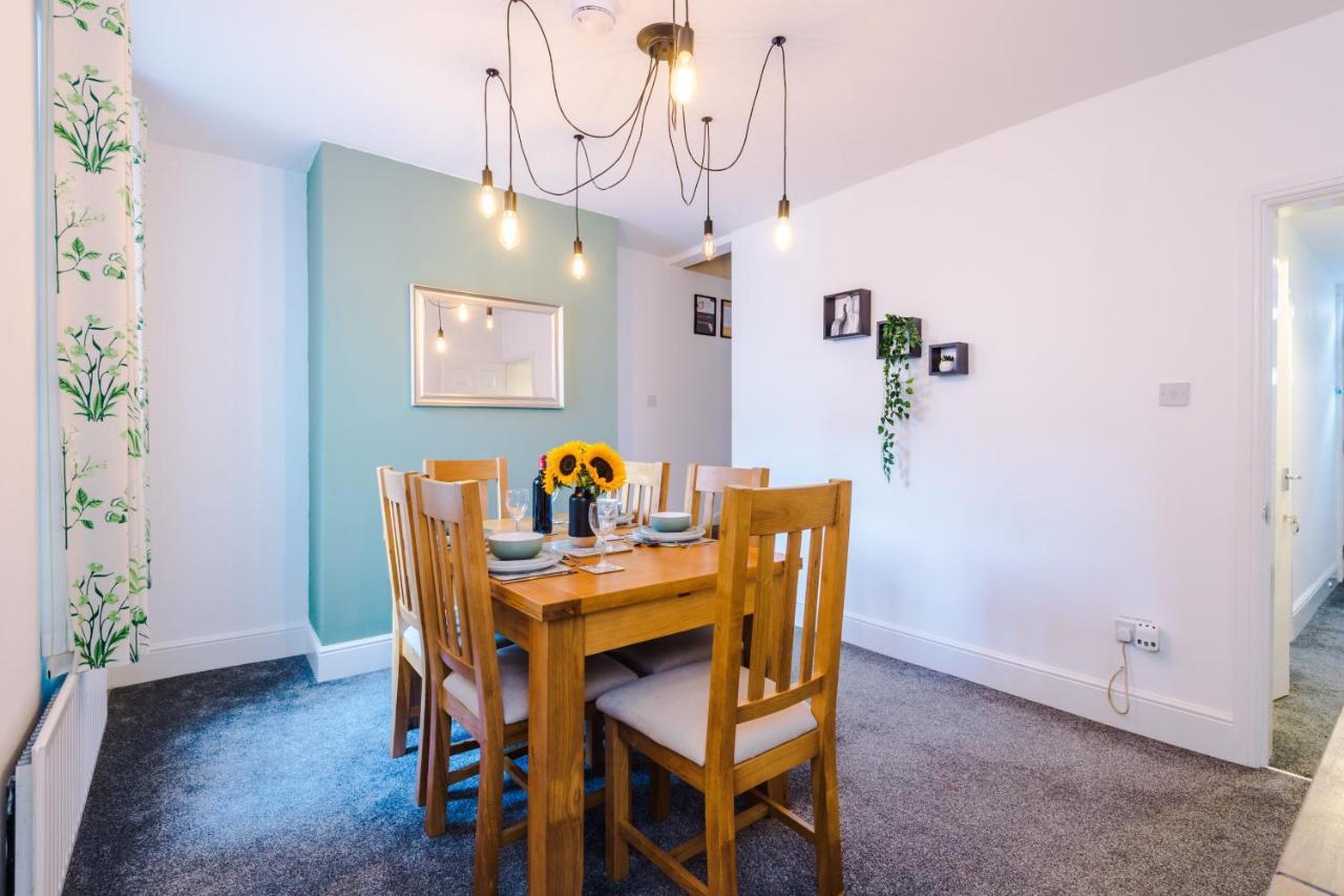 Spacious 2-Bed City-Centre Cottage In Chester By 53 Degrees Property - Ideal For Groups & Couples - Sleeps 6 Luaran gambar