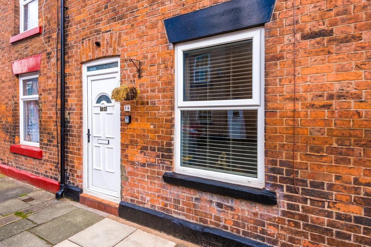 Spacious 2-Bed City-Centre Cottage In Chester By 53 Degrees Property - Ideal For Groups & Couples - Sleeps 6 Luaran gambar