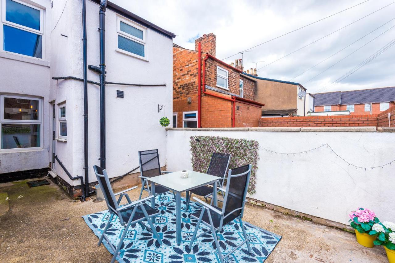 Spacious 2-Bed City-Centre Cottage In Chester By 53 Degrees Property - Ideal For Groups & Couples - Sleeps 6 Luaran gambar